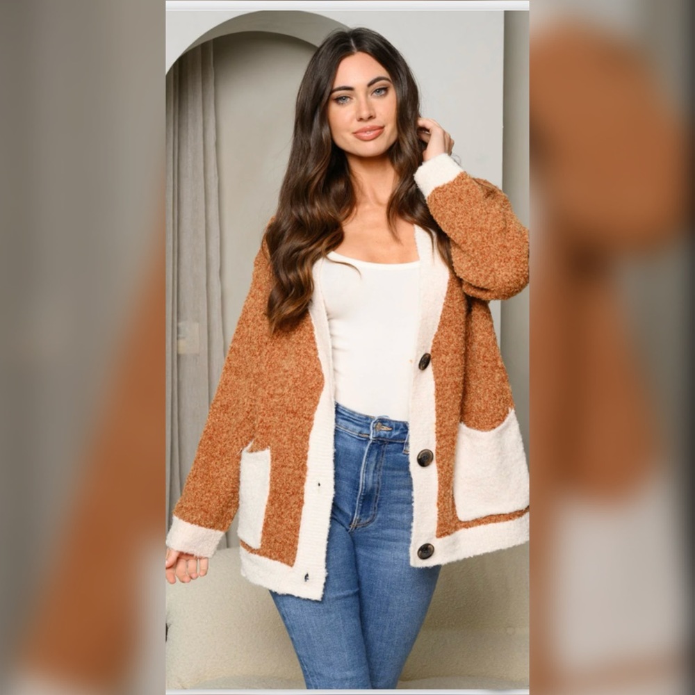 LAST 3️⃣ CAMEL LONG SLEEVE COLORBLOCK BUTTON UP SWEATER CARDIGAN